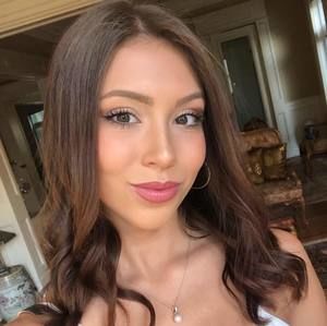 Meet your Posher, Filomena